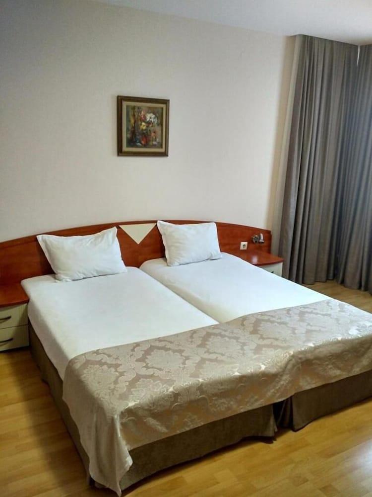 Philippopolis Hotel Plovdiv Bagian luar foto